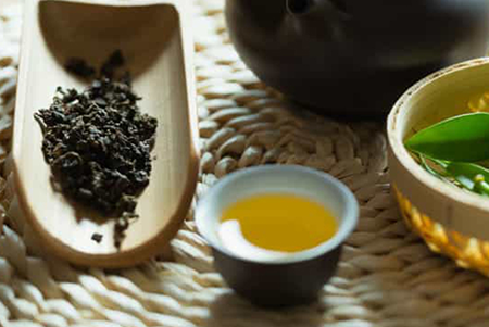 嘉大攜手校友合作開發茗茶及咖啡商品